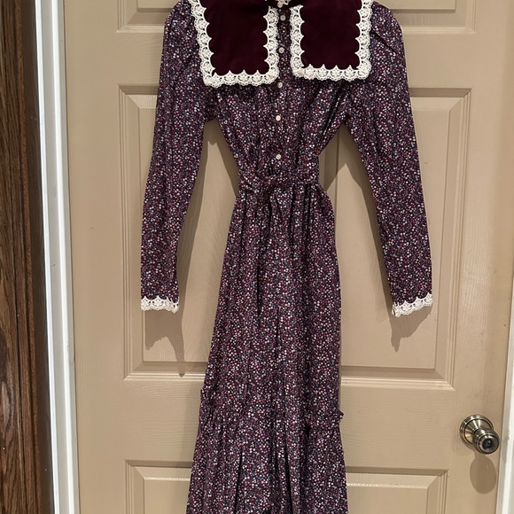 Gunne Sax Purple Midi Gown with Long Bishop Sleeves and Square Neck - Picture 2 of 2
